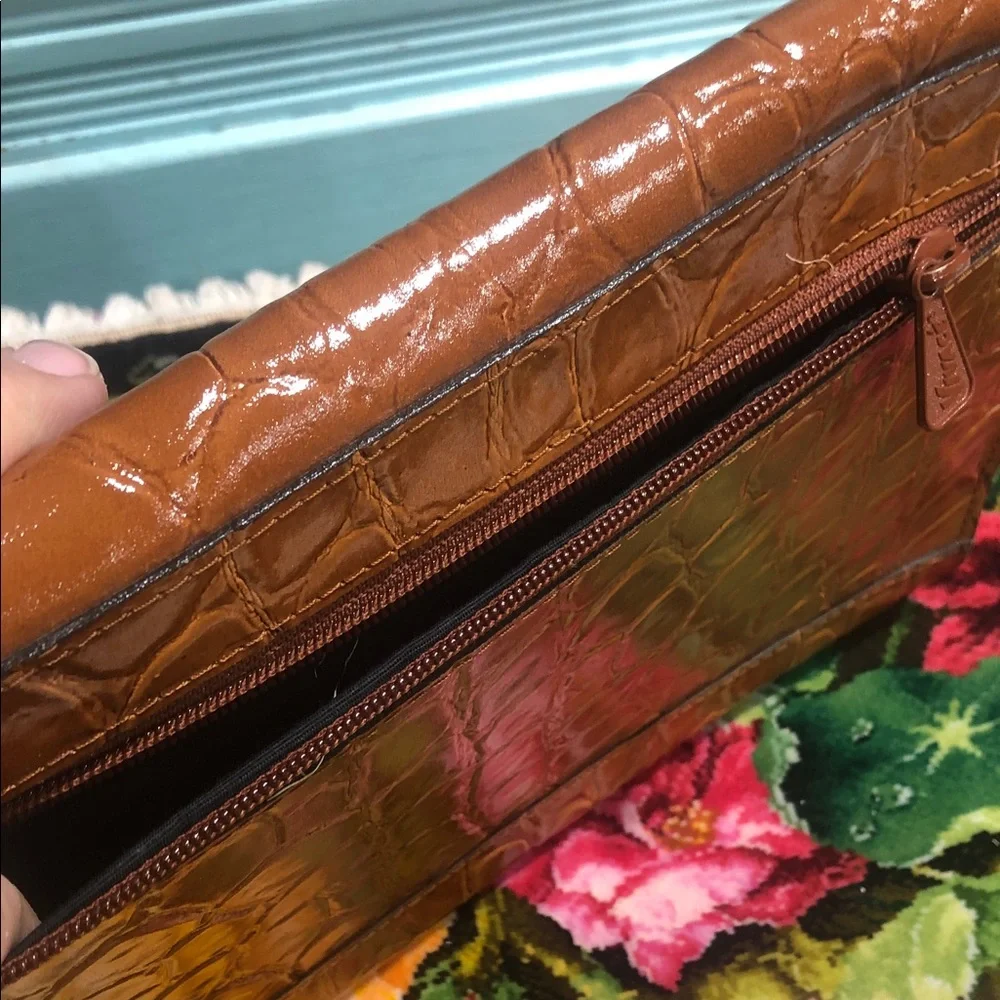 Vintage Brown Crocodile Embossed Clutch - Picture 10 of 10